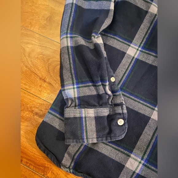 The North Face Men’s Navy Plaid Flannel Button Down Shirt - Picture 3 of 9